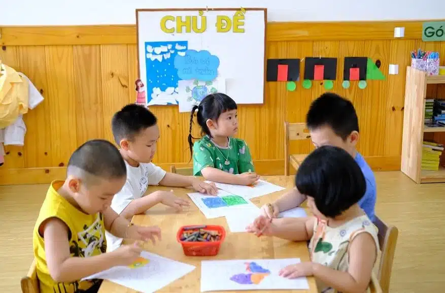 day tien tieu hoc co bi cam khong 1